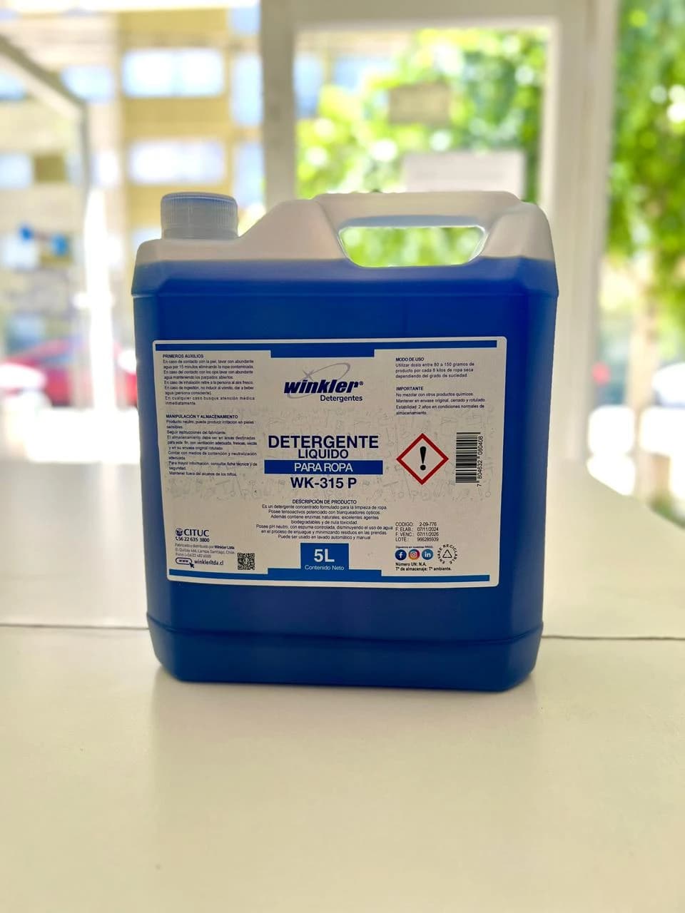 Detergente premium Lavoplus